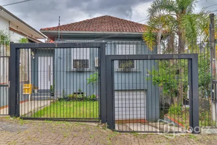 Casa com 2 Quartos à venda, 200m² no Partenon, Porto Alegre