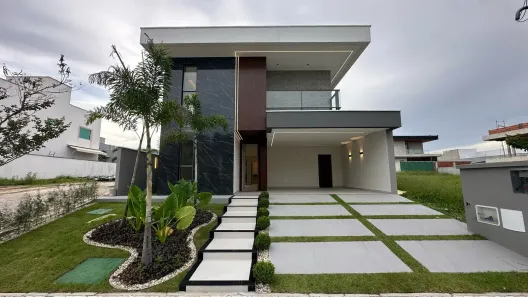 Casa com 4 Quartos à venda, 251m² no Cidade Alpha, Eusébio