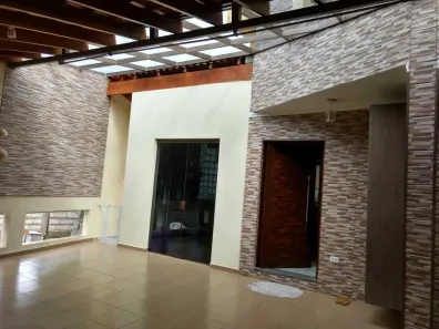 Sobrado com 3 Quartos à venda, 148m² no Parque Jaçatuba, Santo André