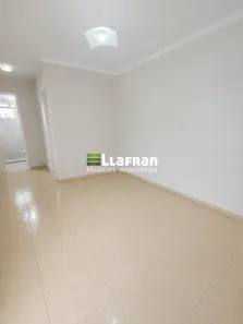 Apartamento com 2 Quartos para alugar, 42m² no Vila Indiana, Taboão da Serra
