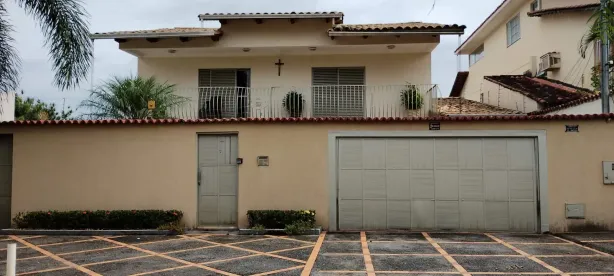 Casa com 5 Quartos à venda, 440m² no Jardim América, Goiânia