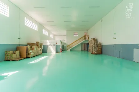 Galpão/Depósito/Armazém para alugar, 420m² no Colônia Faria, Colombo