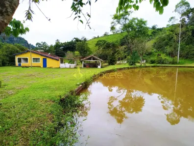 Fazenda/Sítio com 4 Quartos à venda, 10m² no Centro, Pindamonhangaba