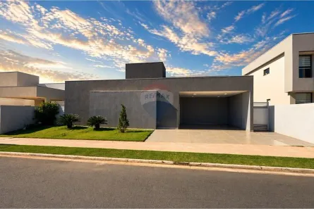 Casa de Condomínio com 3 Quartos à venda, 209m² no Setor Habitacional Tororó, Brasília