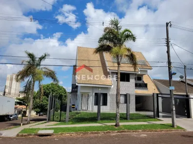 Sobrado com 3 Quartos à venda, 234m² no Jardim Higienópolis, Maringá