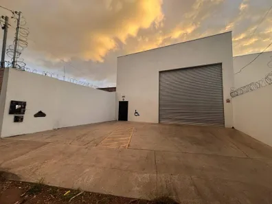 Galpão/Depósito/Armazém para alugar, 220m² no Santa Rosa, Uberlândia
