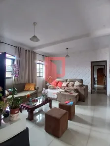 Casa com 3 Quartos à venda, 257m² no Ermelinda, Belo Horizonte