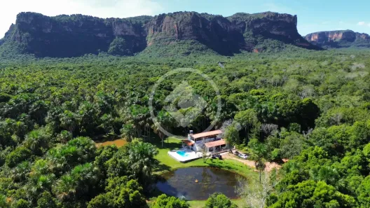 Fazenda/Sítio com 6 Quartos à venda, 7m² no Alvorada, Cuiabá