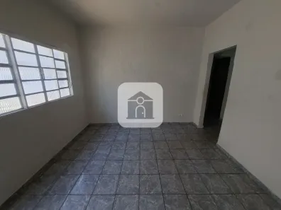 Casa com 2 Quartos para alugar, 56m² no Presidente Roosevelt, Uberlândia