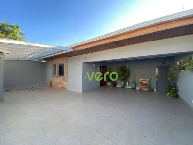Casa com 3 Quartos para alugar, 254m² no Chácara Machadinho II, Americana