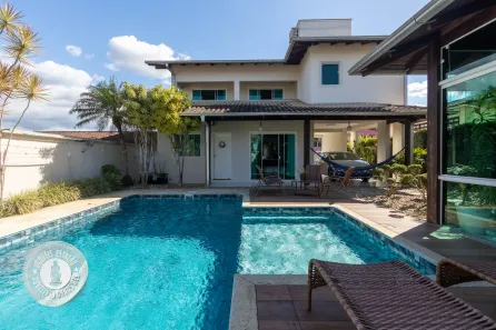 Casa com 3 Quartos à venda, 270m² no Santa Terezinha, Gaspar