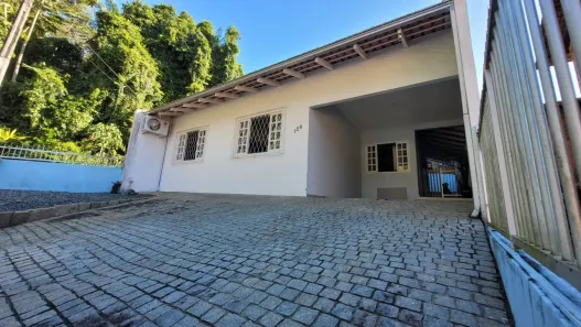 Casa com 3 Quartos à venda, 150m² no Floresta, Joinville