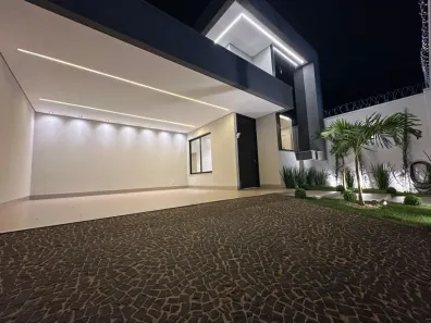 Casa com 3 Quartos à venda, 202m² no Novo Mundo, Uberlândia