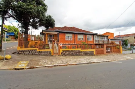 Casa com 3 Quartos à venda, 257m² no Jardim Sabará, Porto Alegre