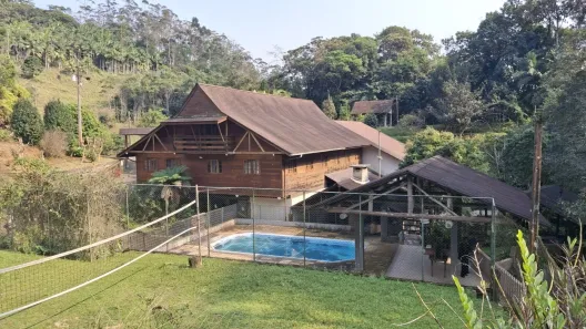 Fazenda/Sítio com 12 Quartos para alugar, 600m² no , São Pedro de Alcântara