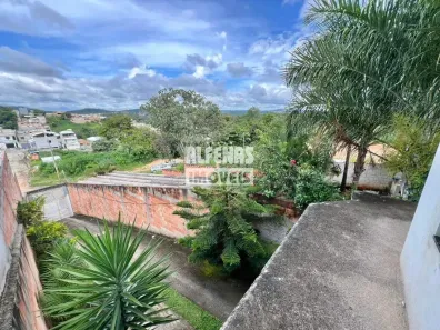 Casa com 3 Quartos à venda, 178m² no Tropical, Contagem