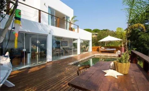 Casa com 4 Quartos à venda, 138m² no Albatroz, Armação dos Búzios