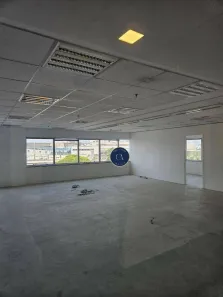 Sala Comercial para alugar, 241m² no Vila Congonhas, São Paulo