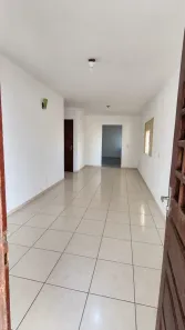 Casa com 3 Quartos para alugar, 200m² no Clima Bom, Maceió