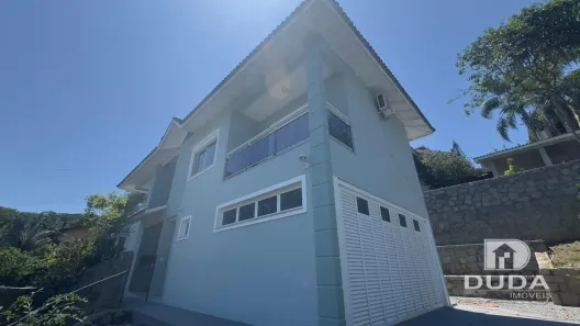 Casa com 3 Quartos para alugar, 263m² no Pantanal, Florianópolis