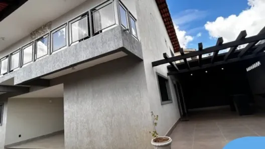Sobrado com 4 Quartos à venda, 290m² no Jardim América, Goiânia