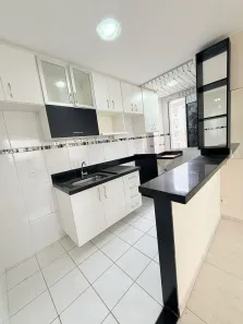 Apartamento com 3 Quartos para alugar, 56m² no Praia da Baleia, Serra