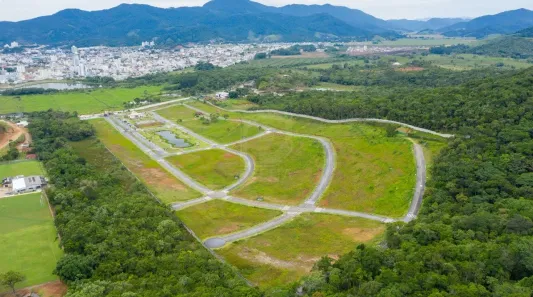 Lote/Terreno à venda, 450m² no Centro, Camboriú