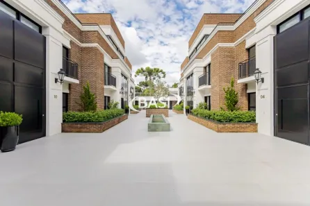 Casa de Condomínio com 3 Quartos à venda, 266m² no Ahú, Curitiba