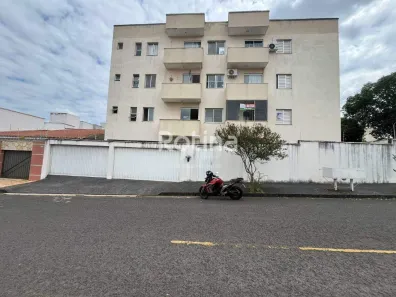 Apartamento com 2 Quartos para alugar, 50m² no Santa Mônica, Uberlândia
