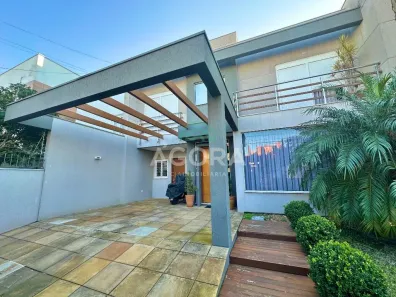 Sobrado com 3 Quartos à venda, 141m² no Estância Velha, Canoas
