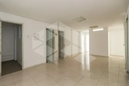 Ponto Comercial para alugar, 77m² no Centro Histórico, Porto Alegre