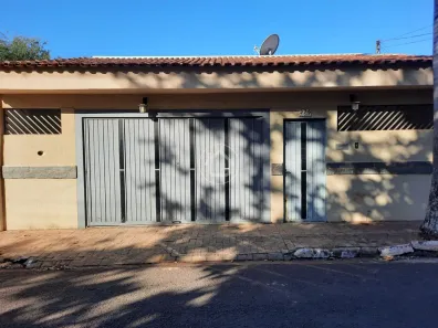 Casa com 3 Quartos à venda, 184m² no Coophafé, Campo Grande