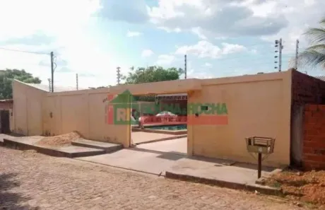 Casa com 4 Quartos para alugar, 108m² no Angelim, Teresina