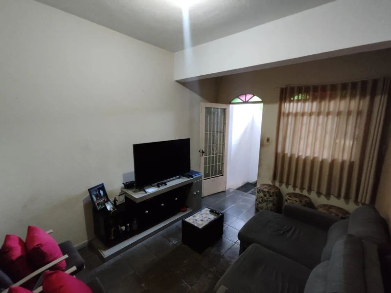 Casa com 2 quartos — Planalto, Belo Horizonte