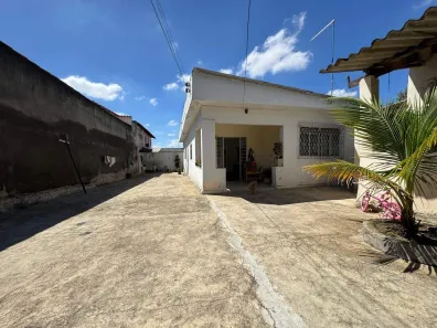 Casa com 3 Quartos à venda, 360m² no Santa Cruz Industrial, Contagem