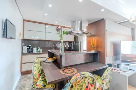 Apartamento com 2 Quartos à venda, 82m² no Vila Assunção, Porto Alegre