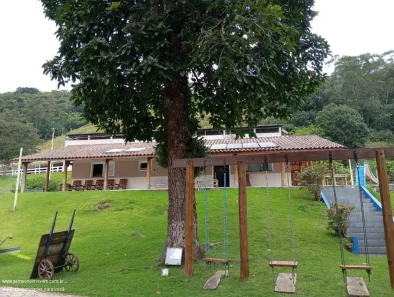 Fazenda/Sítio com 6 Quartos à venda, 2000m² no Peão, Nazaré Paulista