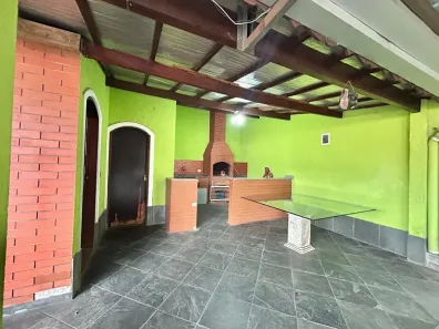 Casa com 3 Quartos à venda, 187m² no Vila Caldas, Carapicuíba