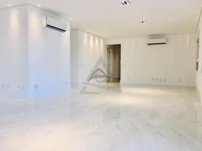 Apartamento com 3 Quartos para alugar, 213m² no Cambuí, Campinas