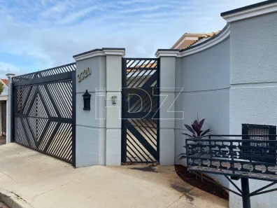 Casa com 3 Quartos à venda, 243m² no Centro, Araraquara