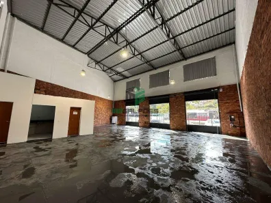 Galpão/Depósito/Armazém à venda, 450m² no Venda Nova, Belo Horizonte