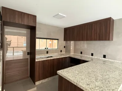 Casa de Condomínio com 3 Quartos para alugar, 120m² no Braunes, Nova Friburgo
