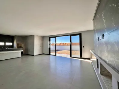Casa de Condomínio com 3 Quartos à venda, 233m² no Laranjal, Pelotas