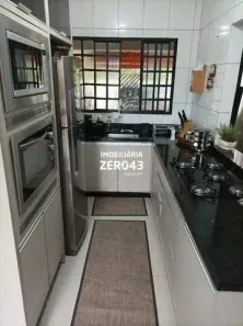Casa com 2 Quartos à venda, 80m² no Jardim Montecatini, Londrina