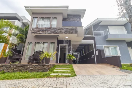 Casa de Condomínio com 4 Quartos à venda, 400m² no Boqueirão, Curitiba