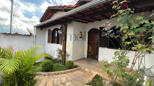 Casa com 5 Quartos à venda, 225m² no Teixeira Dias (Barreiro), Belo Horizonte