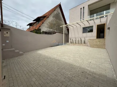 Casa com 3 Quartos à venda, 130m² no Santa Rosa, Belo Horizonte