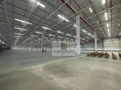 Galpão/Depósito/Armazém para alugar, 2675m² no Parque Jaçatuba, Santo André