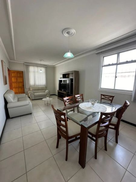 Casa com 3 quartos — Rio Branco, Belo Horizonte