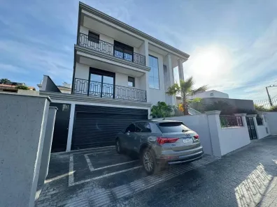 Casa com 4 Quartos à venda, 339m² no Pedra Branca, Palhoça